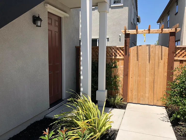 1386 S Wilshire Ave — Photo 21