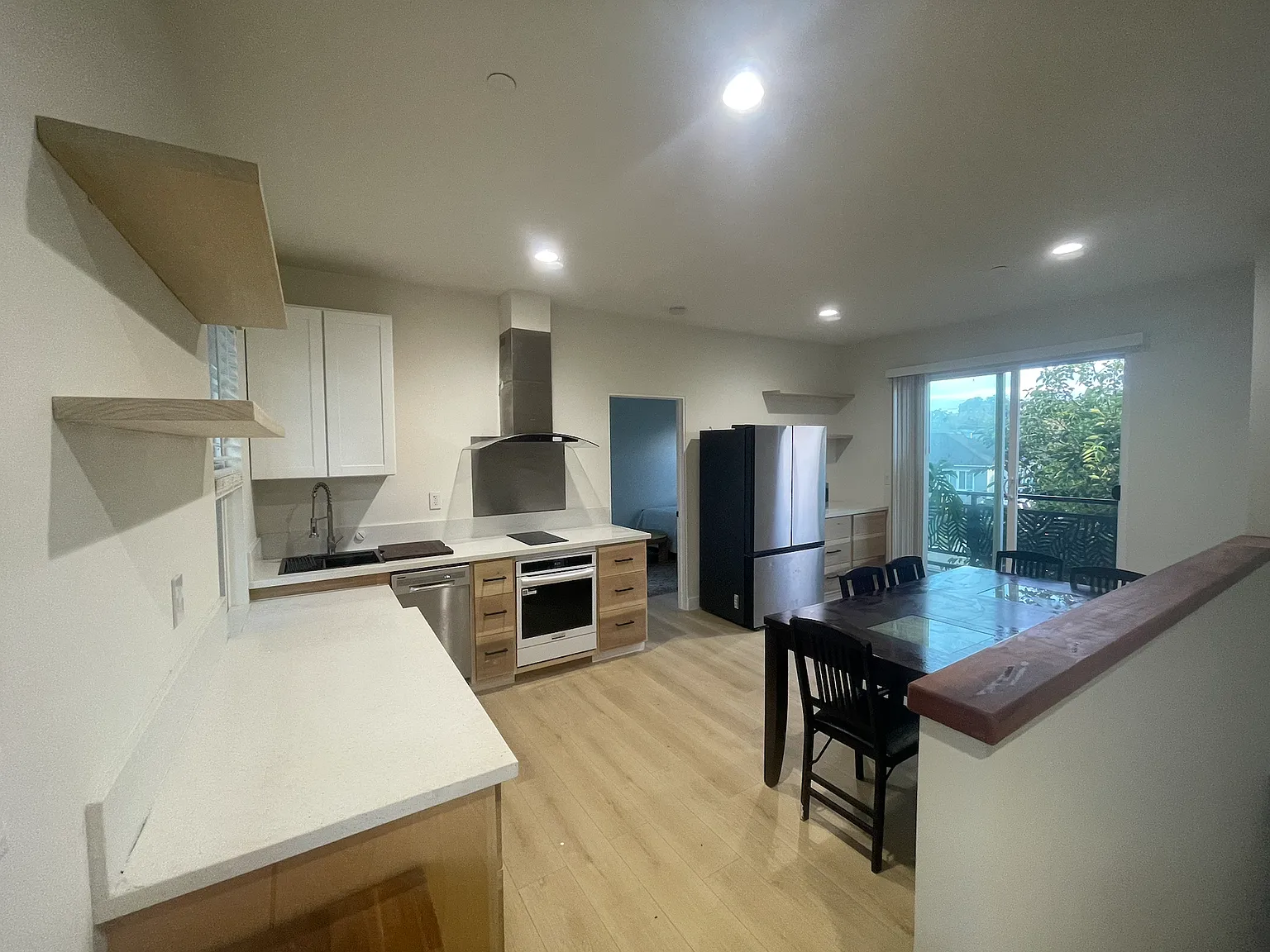 2 bed, 1200 sqft, $3,950 — Photo 3