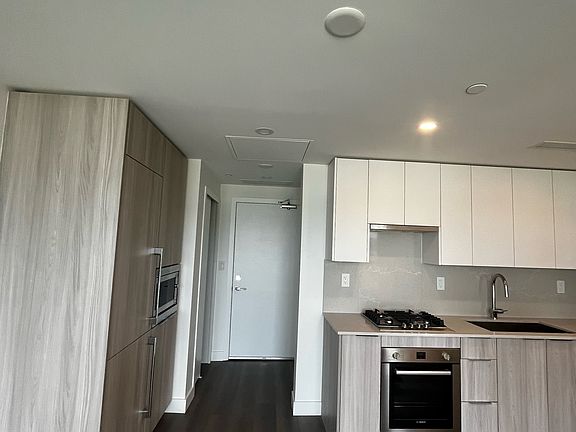 2nd image of 901 Lougheed Hwy #1705
