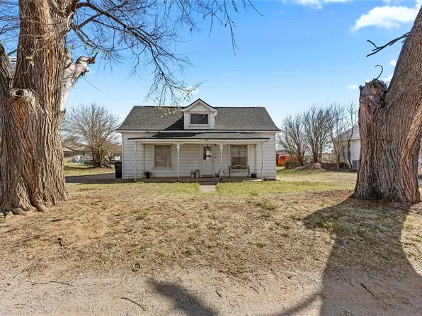 414 E 6th St, Hydro, OK 73048