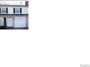 1939 Laurel Oak Dr, Flint, MI