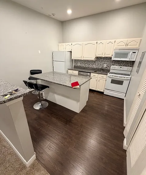 74 Beach St #2-11 — Photo 1
