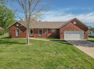 917 Daytona Dr, Lebanon, MO 65536