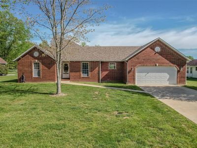 917 Daytona Dr, Lebanon, MO, 65536