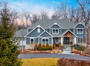 1 Preston Ct, Lincolnshire, IL 60069