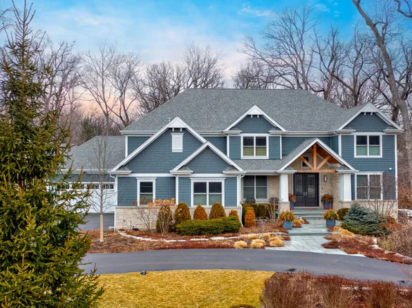 1 Preston Ct, Lincolnshire, IL 60069