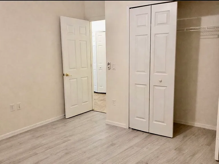 2483 Huron Cir — Photo 19