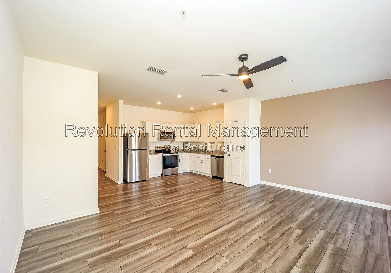 3 bed, 2.5 bath, 1760 sqft, $2,050 — Photo 4