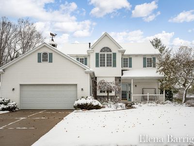 2437 Palm Dale Dr SW, Wyoming, MI, 49418