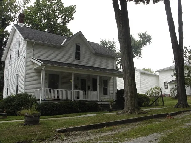 115 1/2 Banning Ave — Photo 1