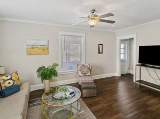 514 2nd St, Libertyville, IL 60048