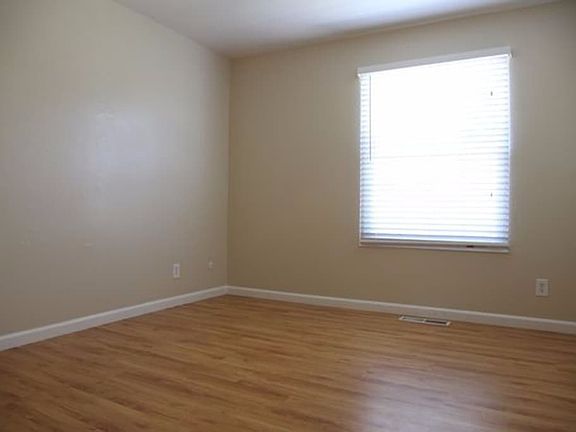 2nd image of 1321 Aster Dr