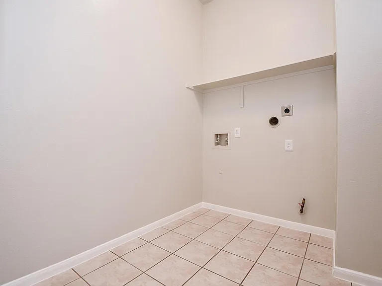 802 Childers Ct — Photo 46