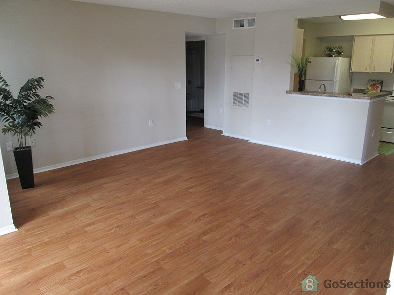 2nd image of 430 8th Mnr APT 206