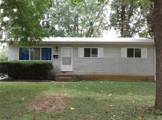 916 Forestwood Dr, Saint Louis, MO