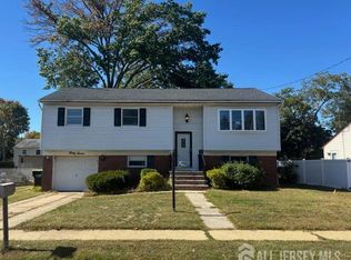 37 Shirley Blvd, Old Bridge, NJ 08857