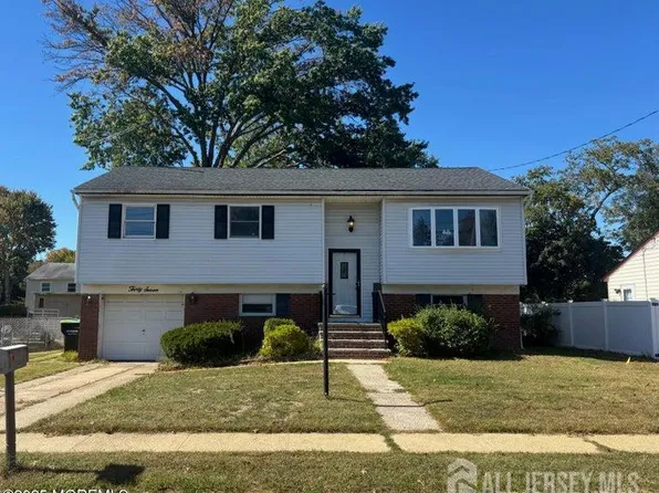 37 Shirley Blvd, Old Bridge, NJ 08857