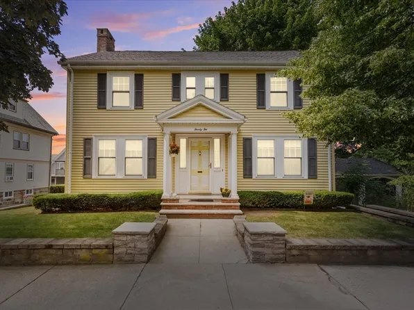 22 Gleason St, Medford, MA 02155