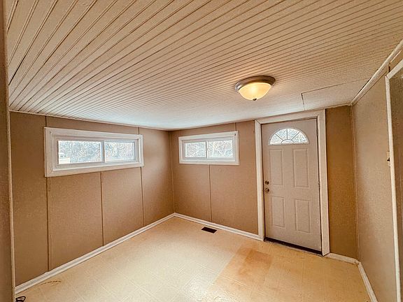 Bonus Room (Third Bedroom, Office, Sun Room)