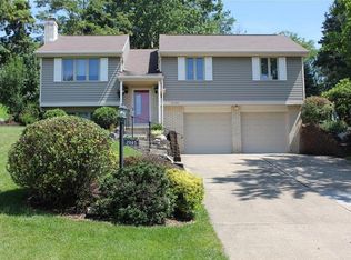2945 Abbey Ln, South Park, PA