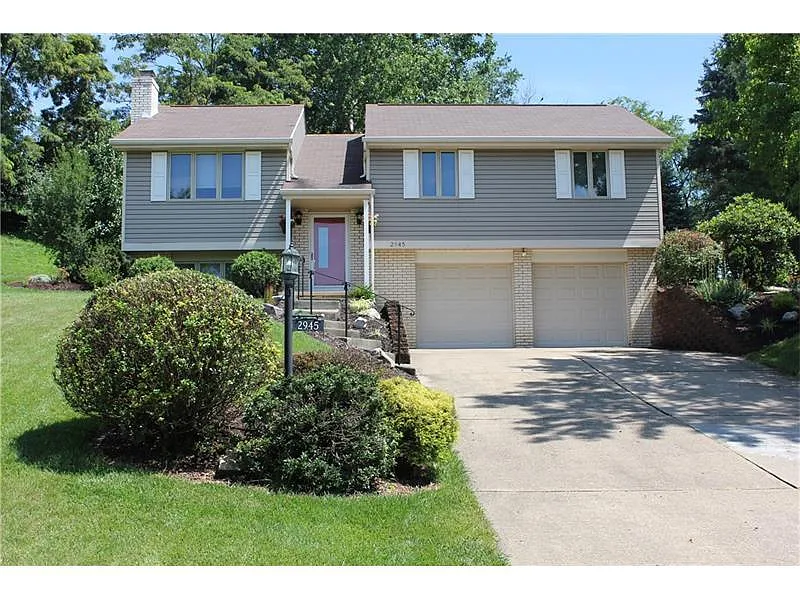 2945 Abbey Ln photo 1
