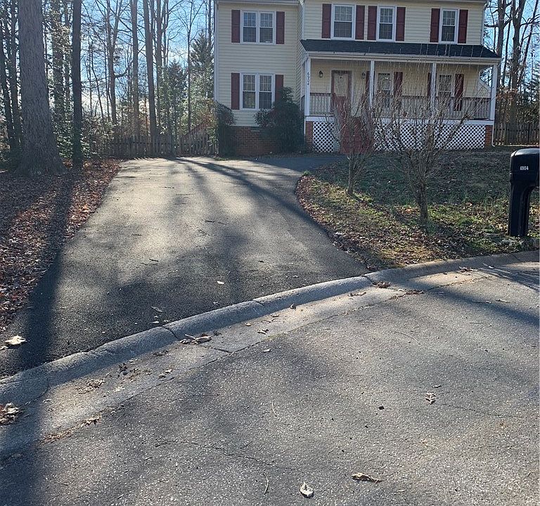 1st image of 6904 Deer Thicket Dr