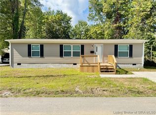 232 Oak St, Austin, IN 47102