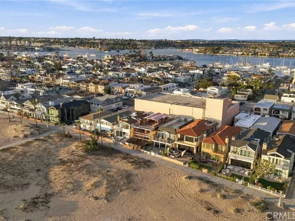 306 E Oceanfront, Newport Beach, CA 92661