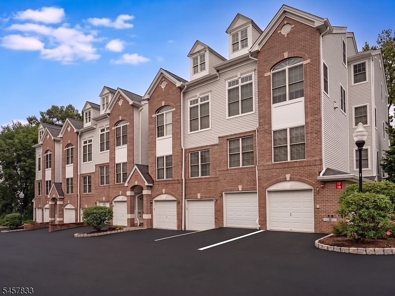 1st image of 9 Goffle Brook Ct
