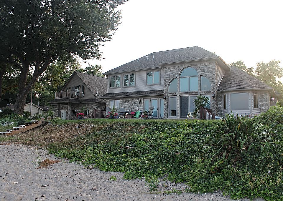 2nd image of 35239 Erie Dr