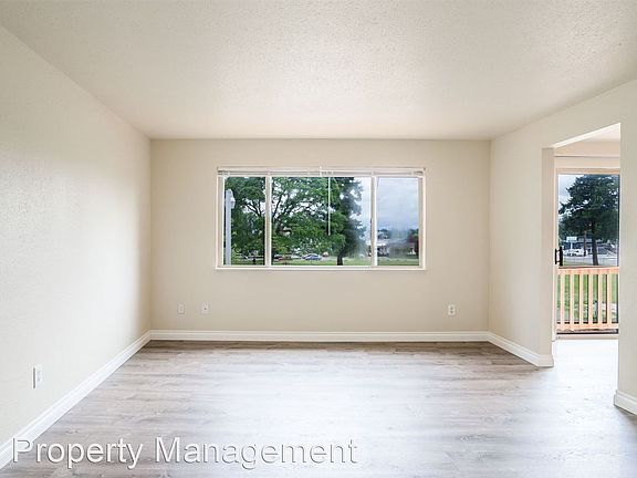 5th image of 4046 S 31st St #3