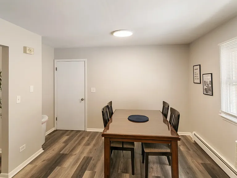 119 W Rockland Rd #1B — Photo 3