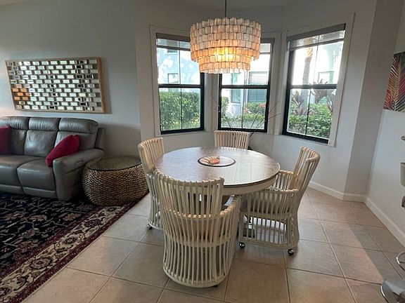 5th image of 2384 Ravenna Blvd Unit 102
