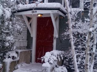 1319 Greenleaf St APT 1, Evanston, IL 60202