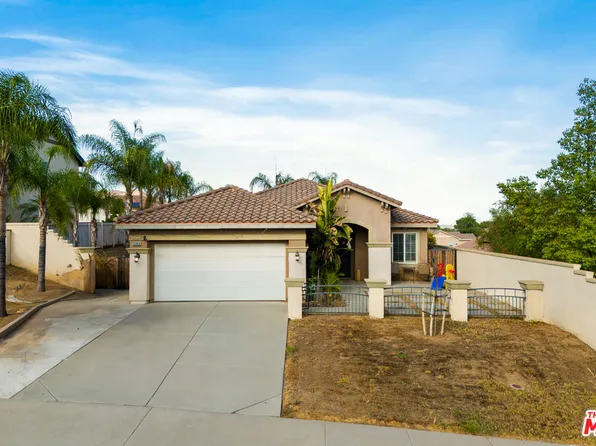 15003 Pine Valley Cir, Moreno Valley, CA 92555