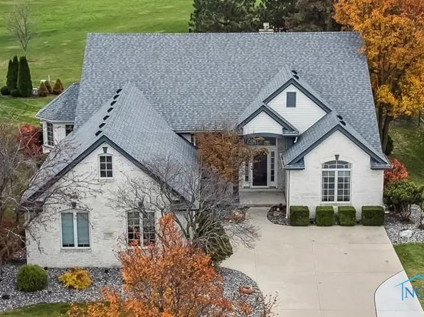 5102 Eagles Landing Dr, Oregon, OH 43616