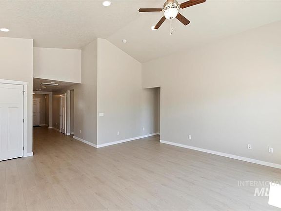 5th image of 11362 W Belgrave