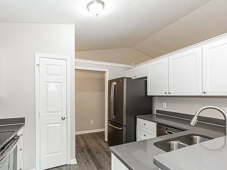 9236 Kimmel Ln — Photo 7