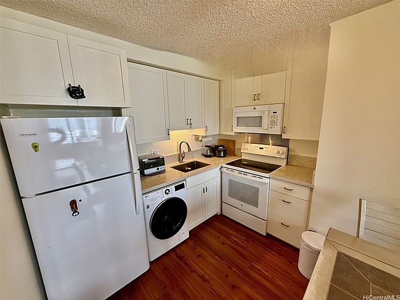 5th image of 2240 Kuhio Ave APT 1802