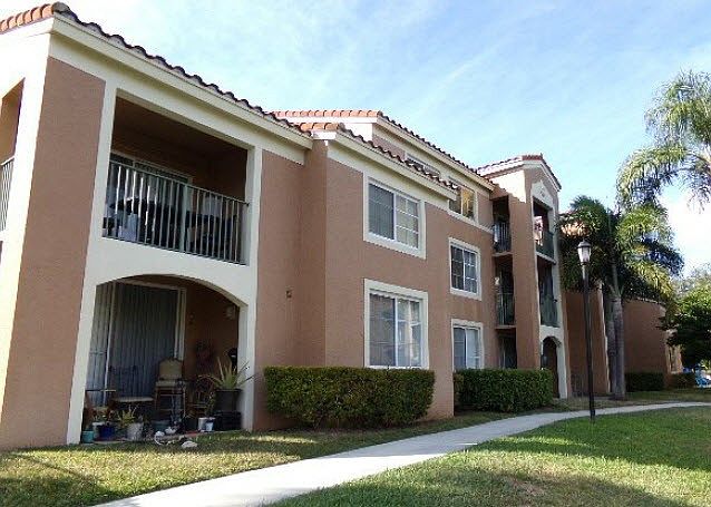 2nd image of 4844 N State Road 7 APT 102