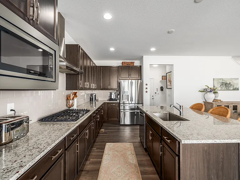 943 W Hopkins Dr — Photo 19