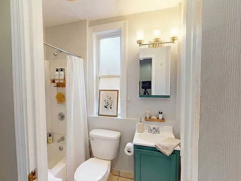 17 Highgate St #12 — Photo 2