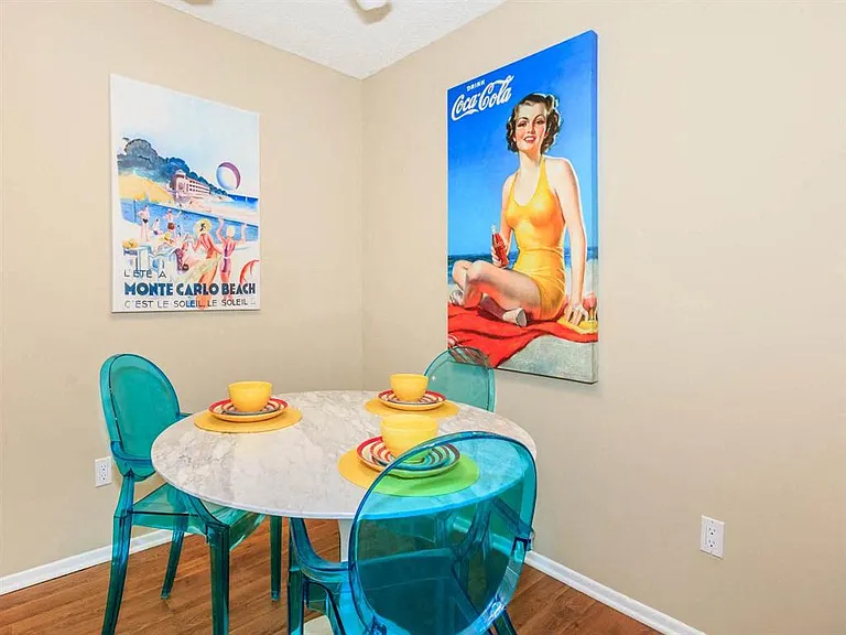 Mojave Blue Apartments — Photo 13