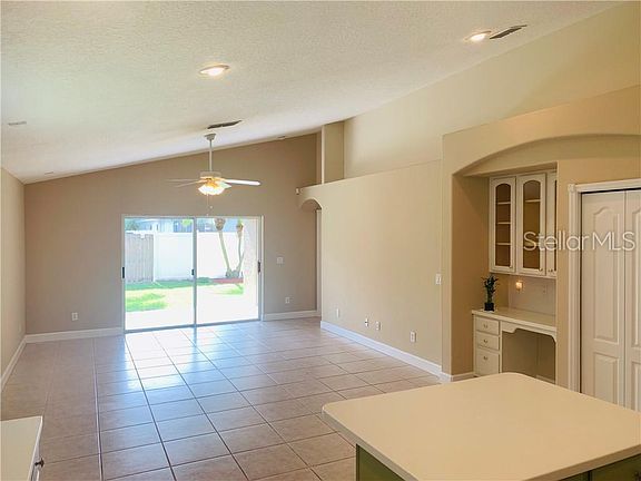 5th image of 216 Bay Arbor Blvd