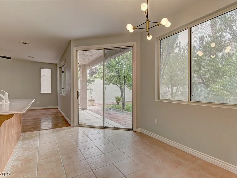 1813 Snow Spring Ln — Photo 16