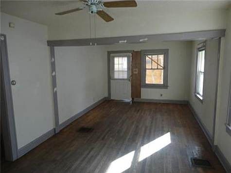 2nd image of 8606 Thompson Ave