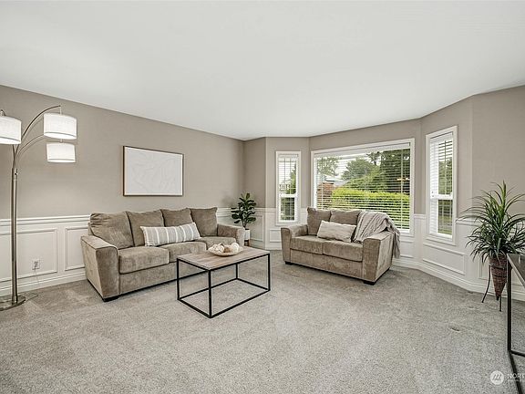 4th image of 3830 113th Avenue SE