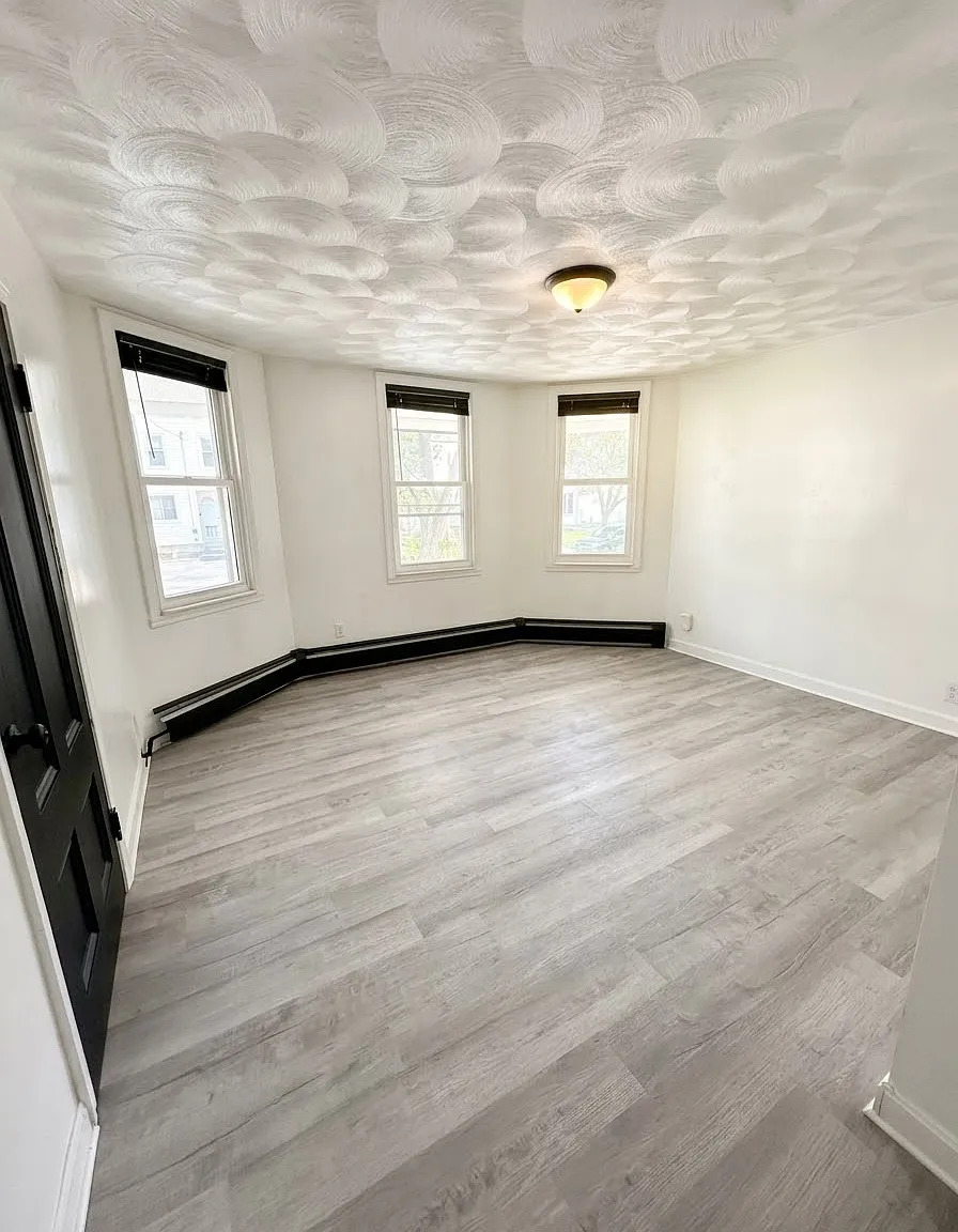 2 bed, $1,900 — Photo 3