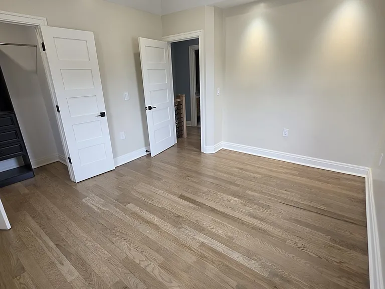 1453 Morris Ave #2 — Photo 21
