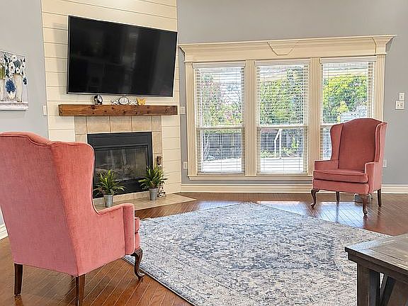 5th image of 2629 Redcliff Dr